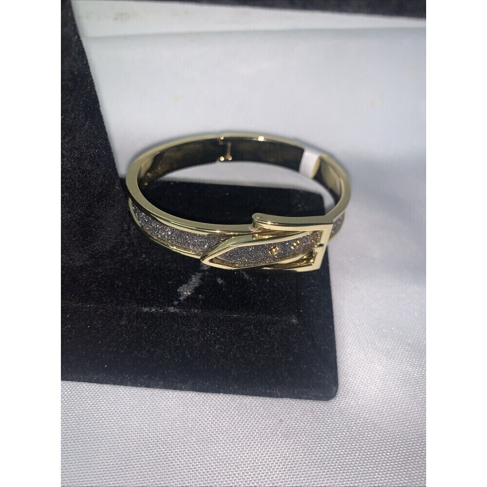 Macy’s Belt buckle design Gold coloured bracelet Fashion Jewelry - Picture 4 of 12